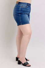 Load image into Gallery viewer, 2 Button Mid Length Dad Shorts