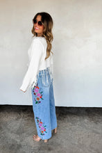 Load image into Gallery viewer, Evie Floral Embroidered Jean