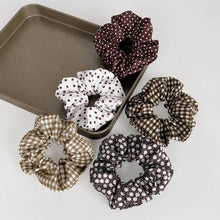 Load image into Gallery viewer, Trendy Scrunchie Set Of 5