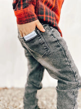 Load image into Gallery viewer, Stretch Denim - Faded Black