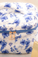 Load image into Gallery viewer, Jetsetter Quilted Bag - Blue