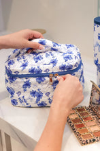 Load image into Gallery viewer, Jetsetter Quilted Bag - Blue