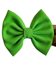 Load image into Gallery viewer, Savannah Bow on Nude Nylon