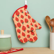 Load image into Gallery viewer, Berry Sweet Oven Mitt