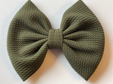 Load image into Gallery viewer, Savannah Bow on Clip