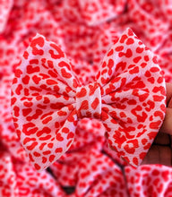 Load image into Gallery viewer, Savannah Bow on Nude Nylon