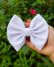 Load image into Gallery viewer, Savannah Bow on Nude Nylon