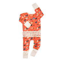 Load image into Gallery viewer, Penny RUFFLE ZIP Bamboo
