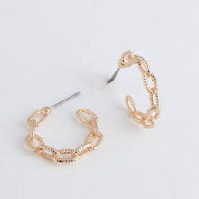 Load image into Gallery viewer, Gold Chain Link Hoop Earrings
