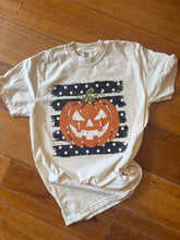 Load image into Gallery viewer, Polka Dot Pumpkin Tee

