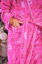 Load image into Gallery viewer, PREORDER Legacy Lounge Robe -  Pretty in Pink Christmas
