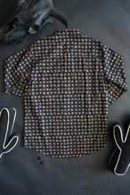 Load image into Gallery viewer, Men's LS Ten Gallon Shirt

