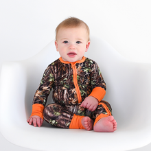 Load image into Gallery viewer, Hunter Camo ZIP Bamboo
