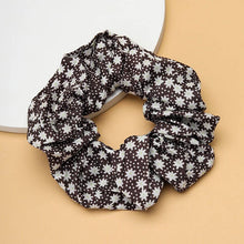 Load image into Gallery viewer, Trendy Scrunchie Set Of 5
