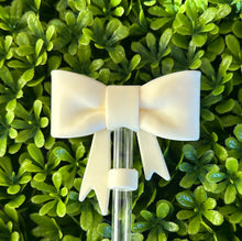 Load image into Gallery viewer, Bow Straw Topper
