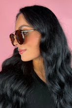 Load image into Gallery viewer, Bright Side Sunglasses
