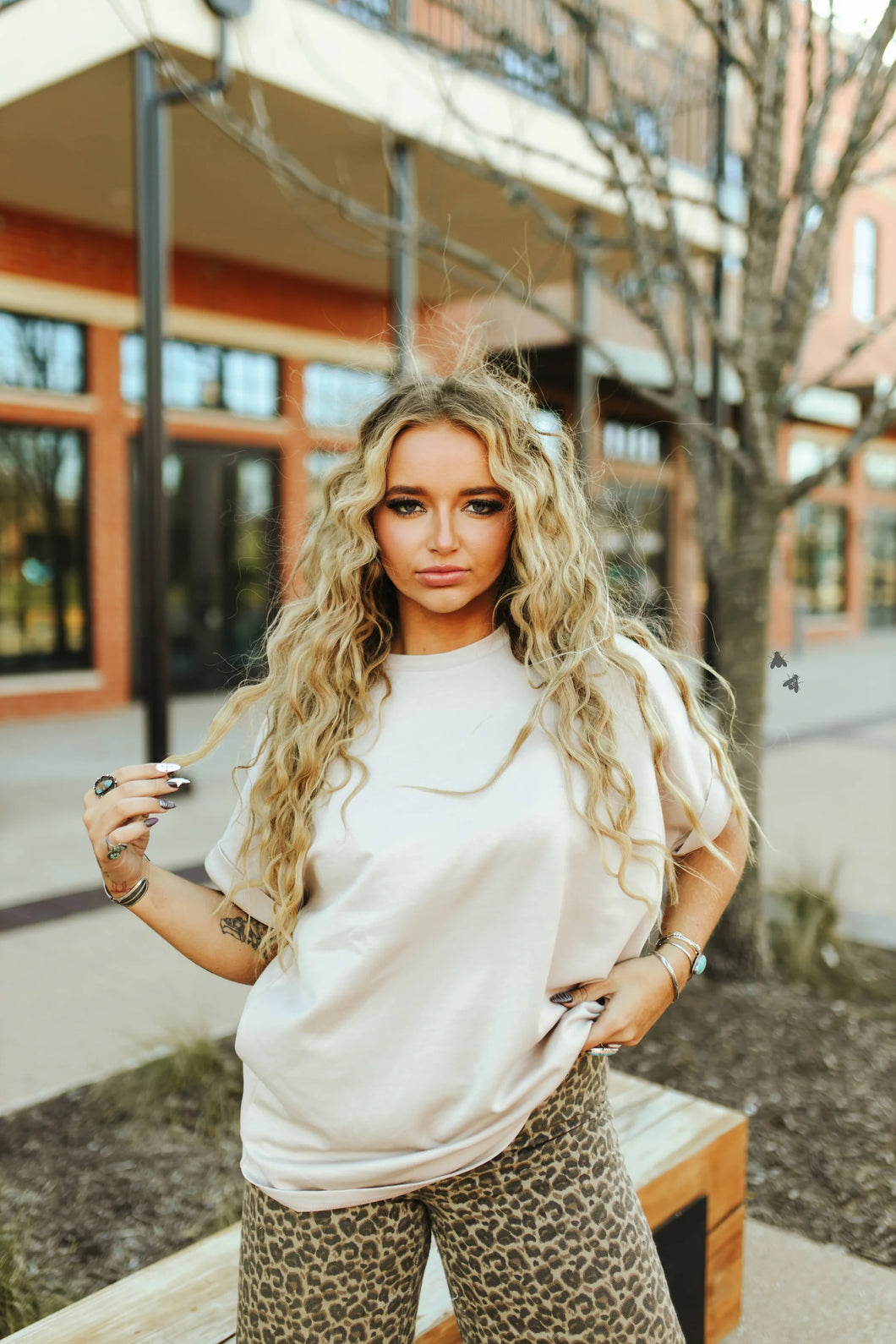 Dust Cloud Basic Tee Mom Cuff