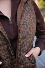 Load image into Gallery viewer, Delilah Puffer Vest - Coco Leopard
