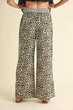 Load image into Gallery viewer, Leopard Drawstring Pants
