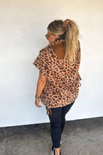 Load image into Gallery viewer, Linden Leopard Sherpa Vest
