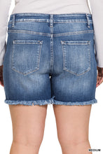 Load image into Gallery viewer, Plus Raw Hem Denim Short

