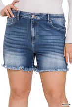 Load image into Gallery viewer, Plus Raw Hem Denim Short
