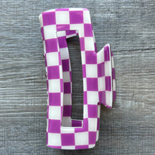 Load image into Gallery viewer, Large Checkered Claw Clip
