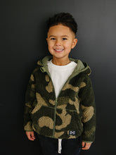 Load image into Gallery viewer, Camo Zip Up Jacket
