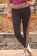 Load image into Gallery viewer, Splash of Spots Leggings
