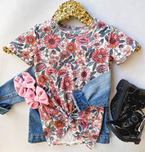 Load image into Gallery viewer, Floral T-shirt dress
