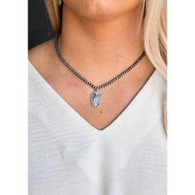 Load image into Gallery viewer, Dainty Faux Navajo Pearl Necklace
